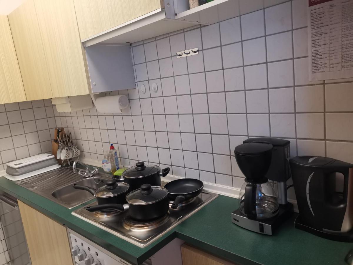 Schoene 2d-gebaeude Mit Mini-garten Apartment *