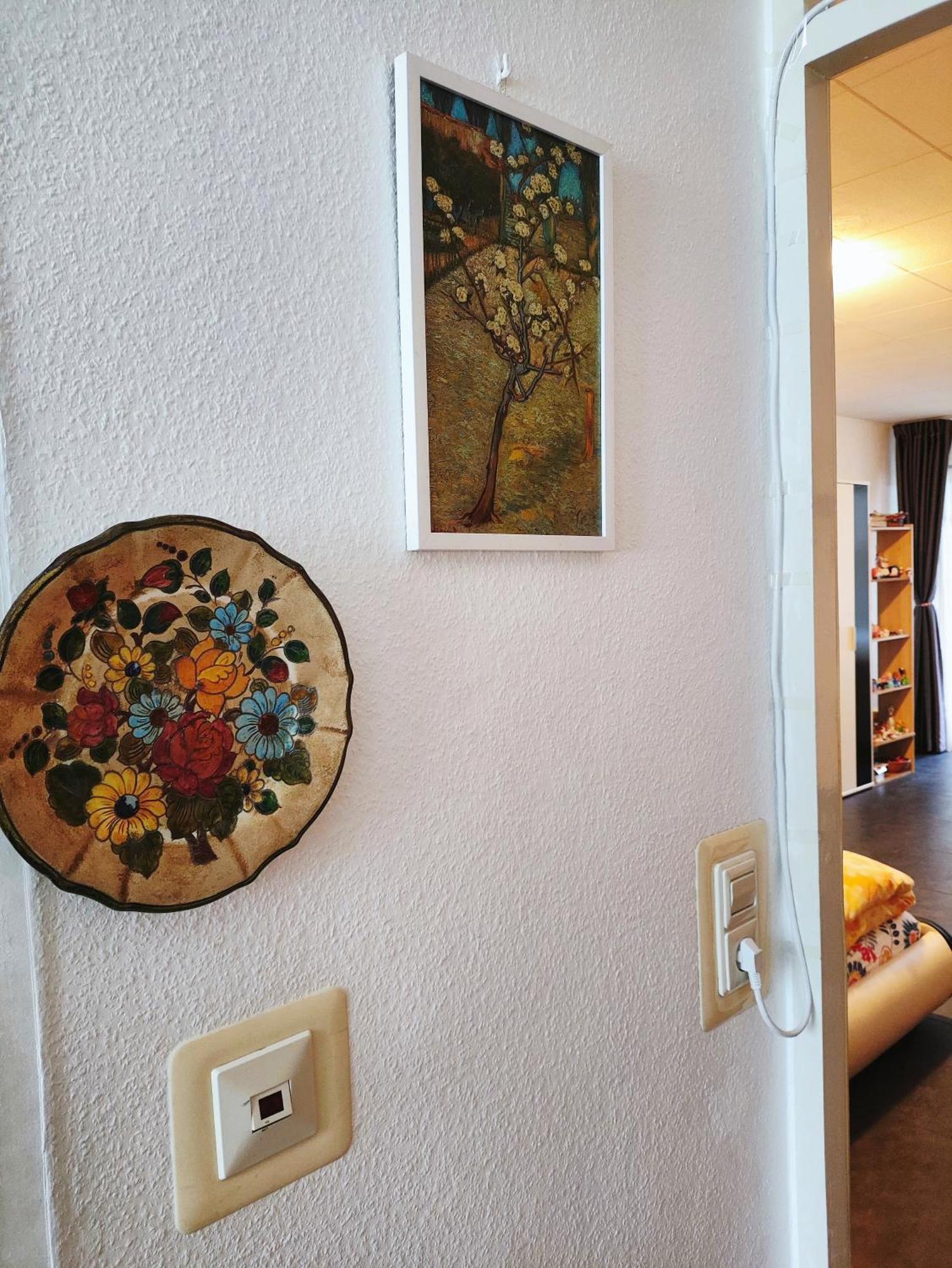 Schoene 2d-gebaeude Mit Mini-garten Apartment *